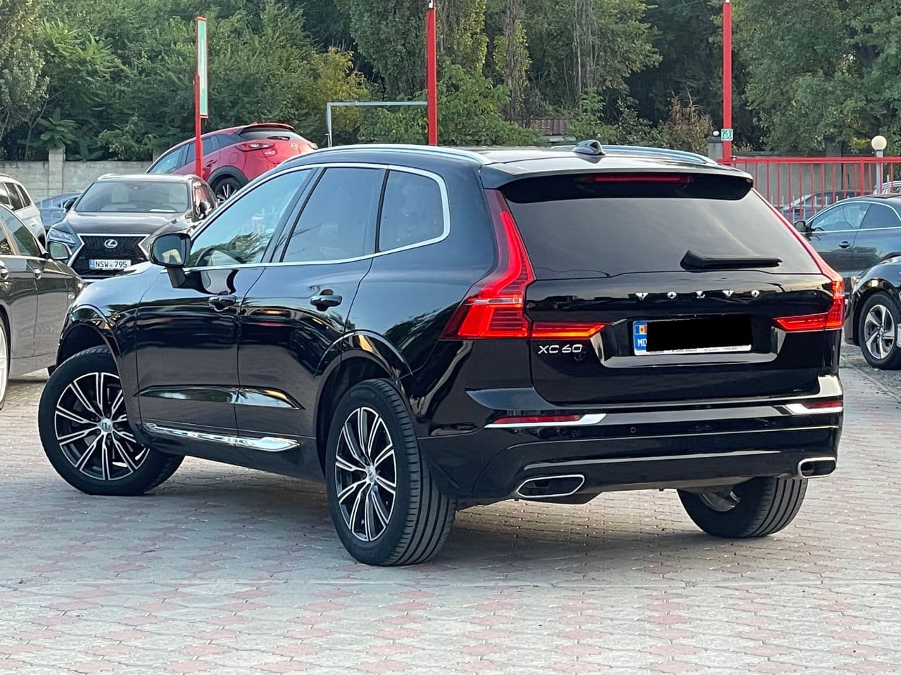 Volvo XC 60 2018 — Миниатюра 2