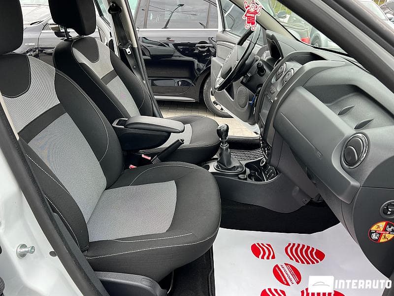 2016 Dacia Duster — Miniatură 16