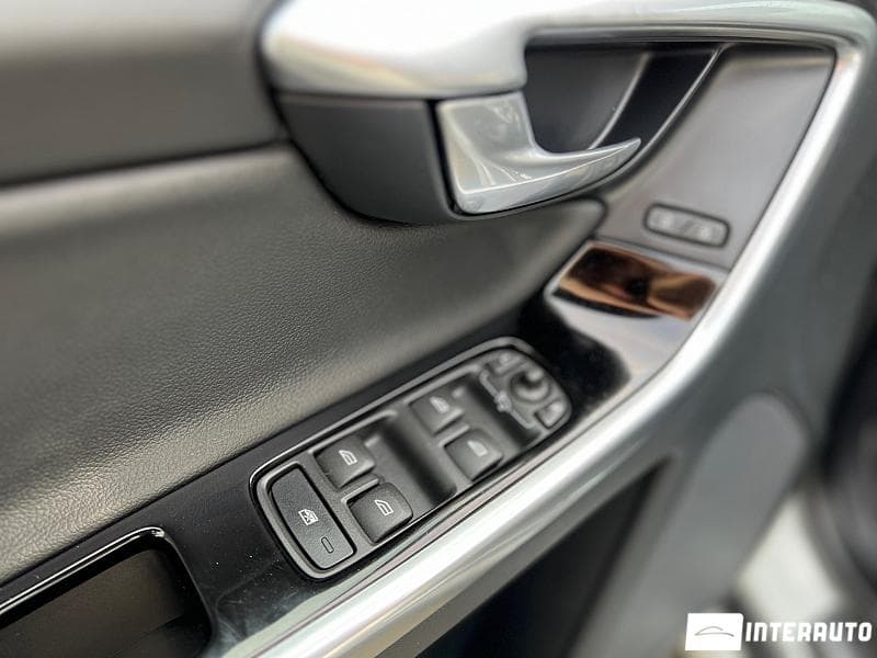 2017 Volvo XC 60 — Miniatură 16