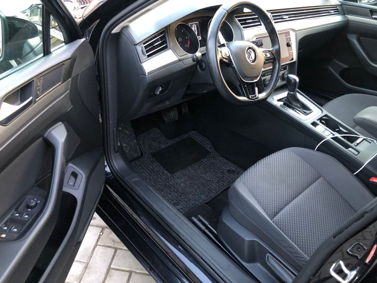 Volkswagen Passat 2019 — Миниатюра 7