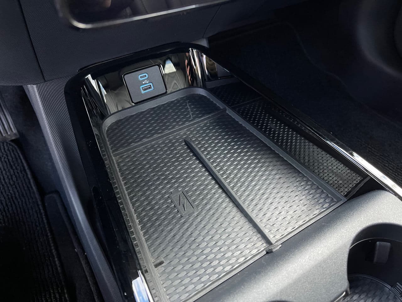 Ford Mustang Mach-E 2021 — Миниатюра 15