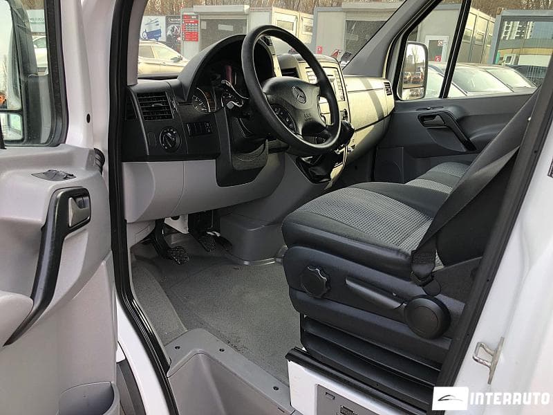 2013 Mercedes Sprinter — Miniatură 8