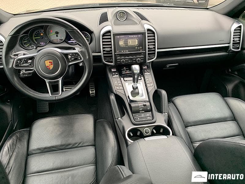 2016 Porsche Cayenne S Hybrid — Miniatură 8
