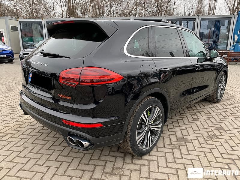 2016 Porsche Cayenne S Hybrid — Miniatură 3