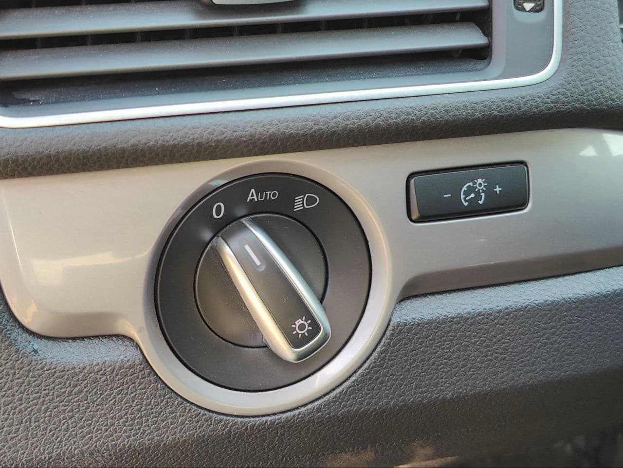 Volkswagen Passat 2015 — Миниатюра 15