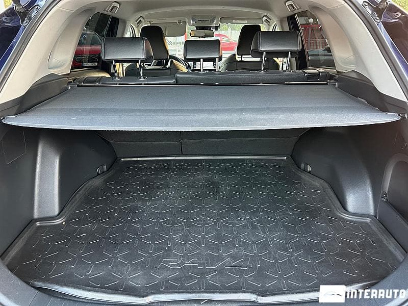 2019 Toyota Rav-4 — Miniatură 18