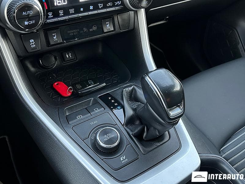 2019 Toyota Rav-4 — Miniatură 13