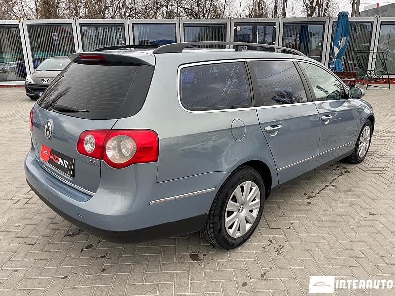2009 Volkswagen Passat — Miniatură 4
