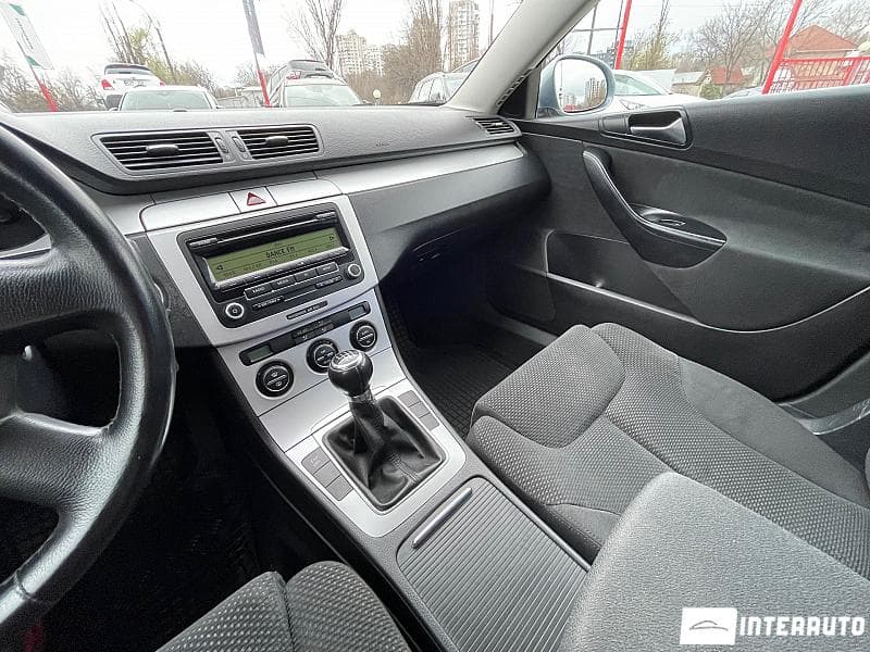 2009 Volkswagen Passat — Miniatură 10