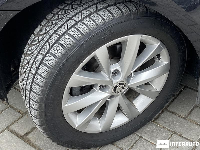2017 Skoda Octavia — Miniatură 23