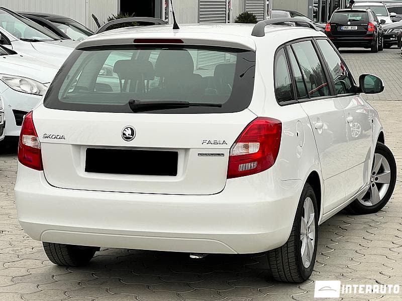2013 Skoda Fabia — Miniatură 4