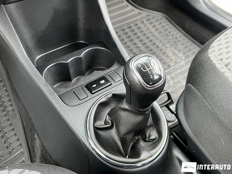 2013 Skoda Fabia — Miniatură 12