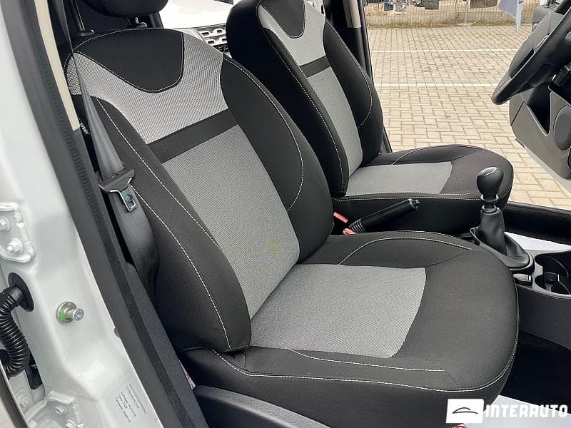 2017 Dacia Duster — Miniatură 15