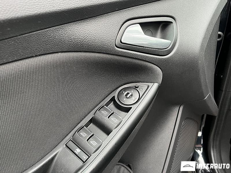 2012 Ford Focus — Miniatură 16