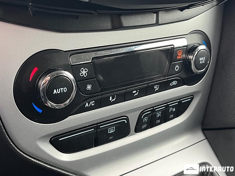 2012 Ford Focus — Miniatură 10