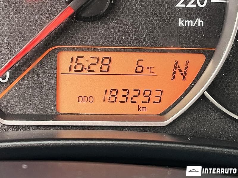2011 Subaru Trezia — Miniatură 10