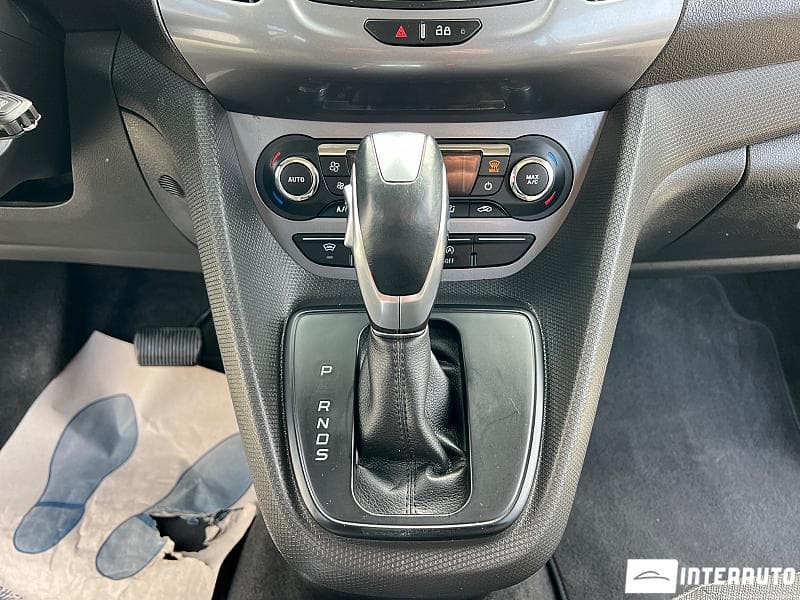 2017 Ford Tourneo Connect — Miniatură 13