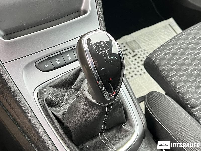 2016 Opel Astra — Miniatură 15