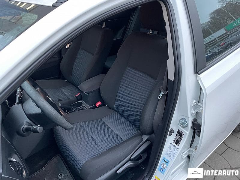 2013 Toyota Auris — Miniatură 7