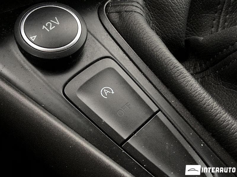 2015 Ford Focus — Miniatură 15