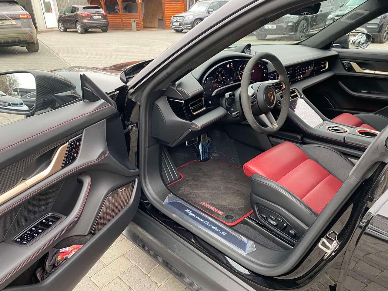 Porsche Taycan Turbo S 2021 — Миниатюра 12