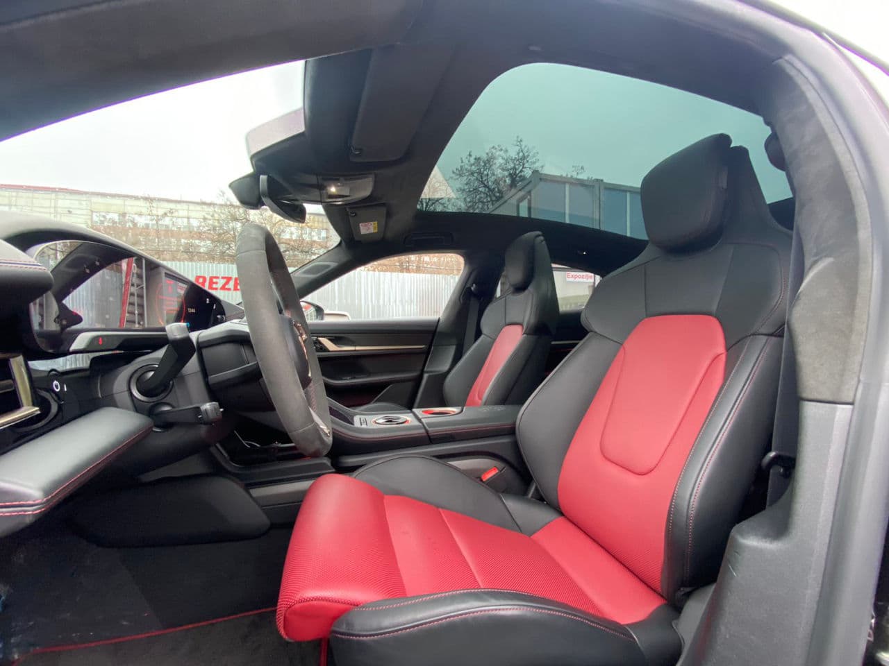 Porsche Taycan Turbo S 2021 — Миниатюра 10