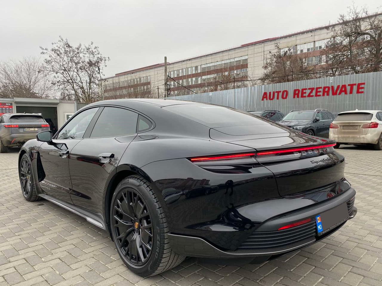 Porsche Taycan Turbo S 2021 — Миниатюра 4