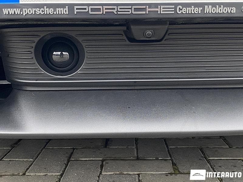 Porsche Taycan Turbo S 2021 — Миниатюра 5