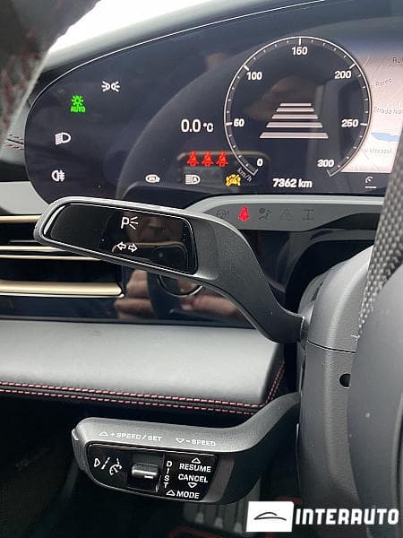 Porsche Taycan Turbo S 2021 — Миниатюра 18