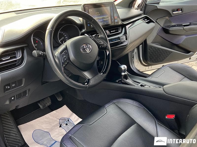 2019 Toyota C-HR — Miniatură 8