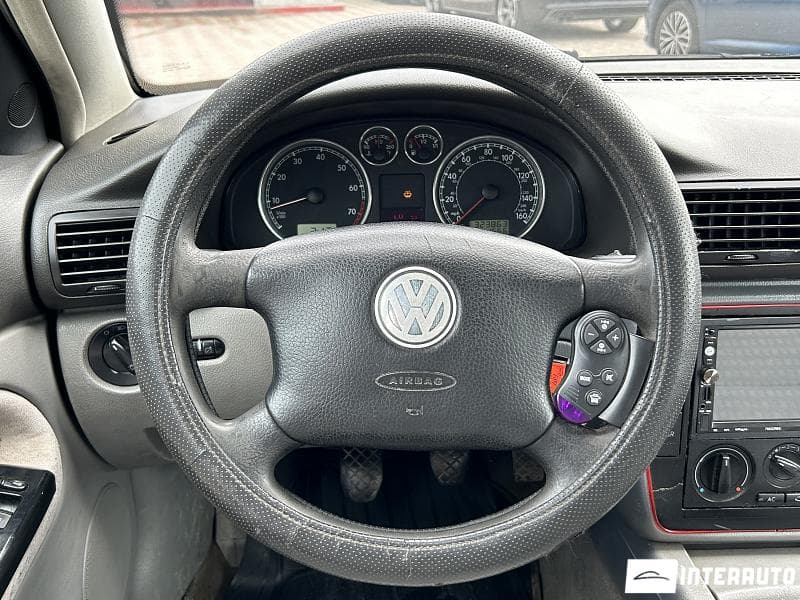 2003 Volkswagen Passat — Miniatură 10