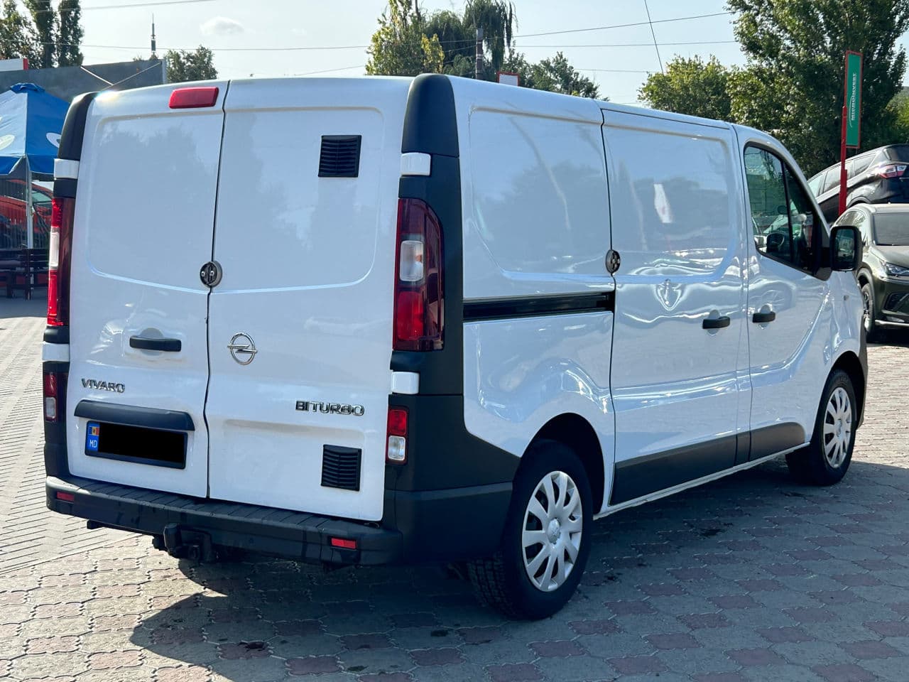 Opel Vivaro 2016 — Миниатюра 3