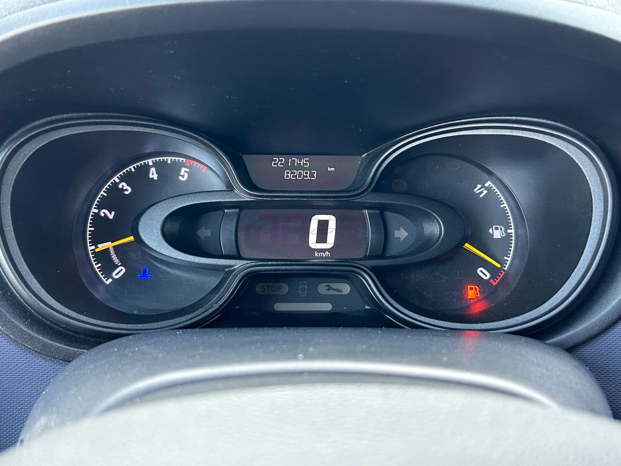 Opel Vivaro 2016 — Миниатюра 8