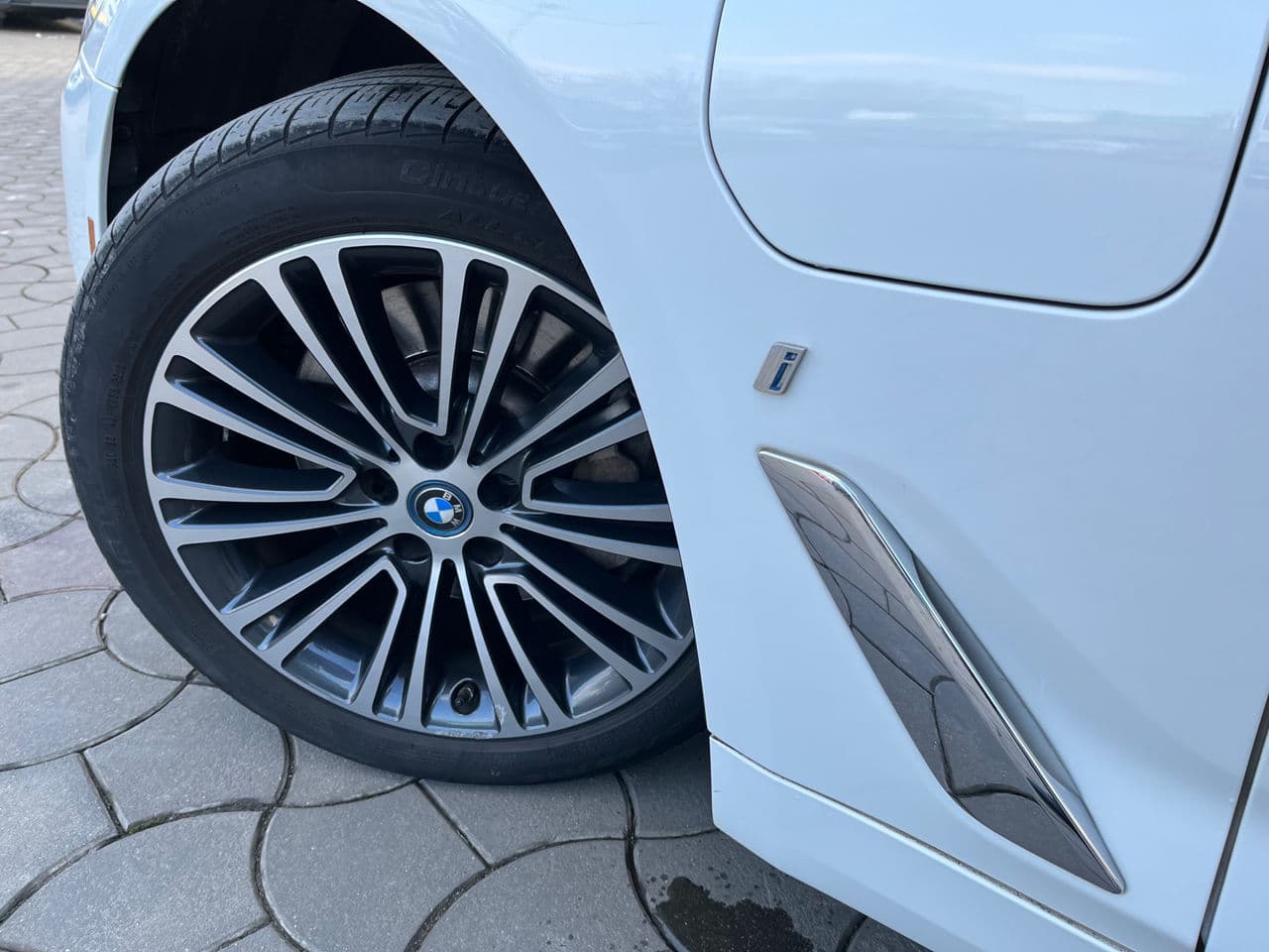 BMW 530e 2018 — Миниатюра 6