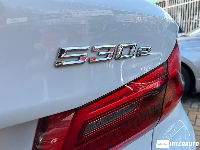 BMW 530e 2018 — Миниатюра 5