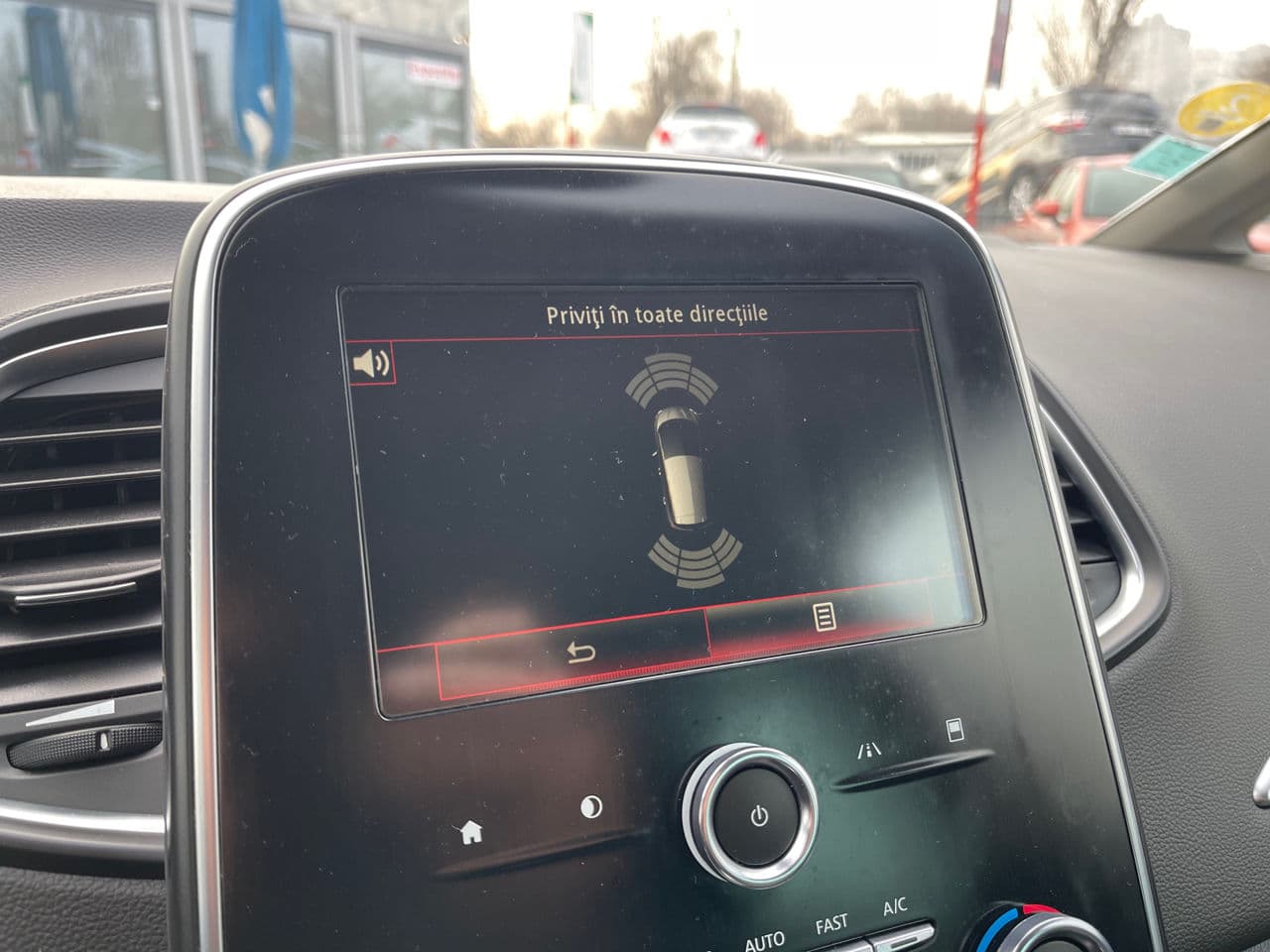 Renault Scenic 2019 — Миниатюра 11