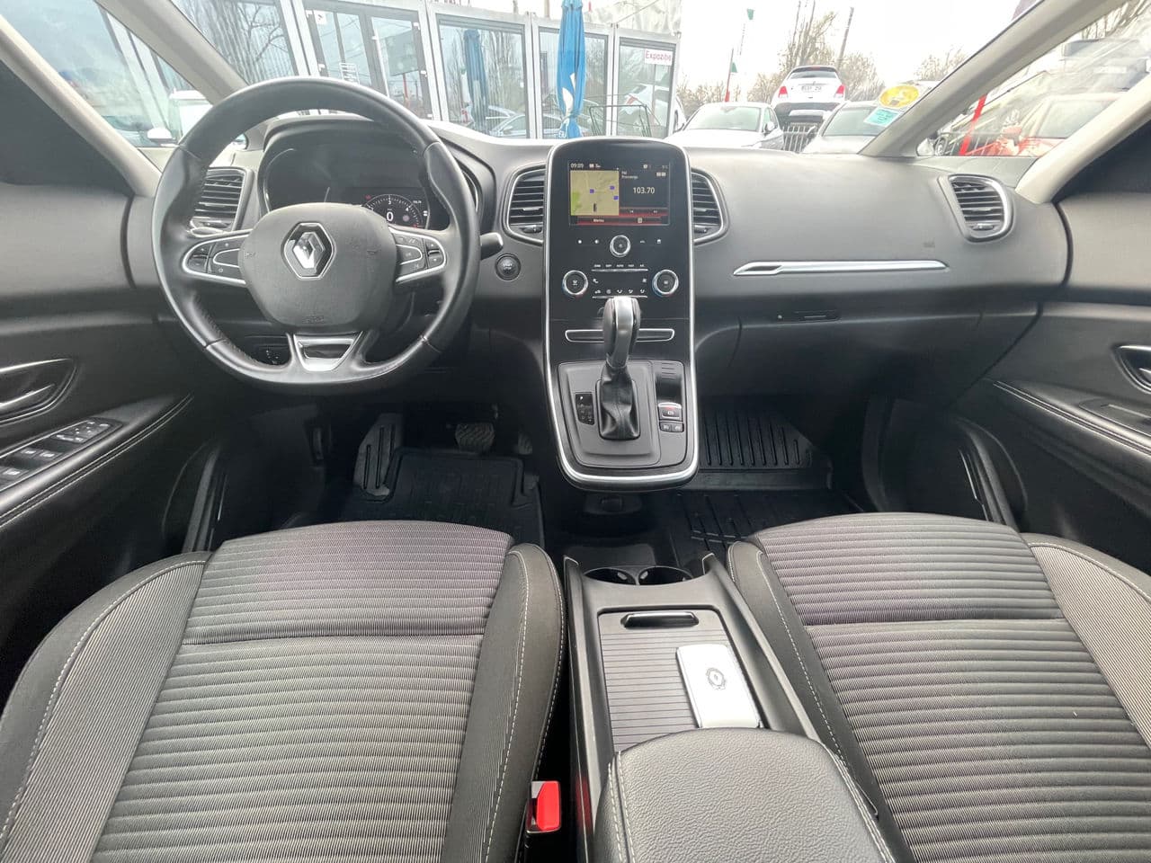 Renault Scenic 2019 — Миниатюра 8
