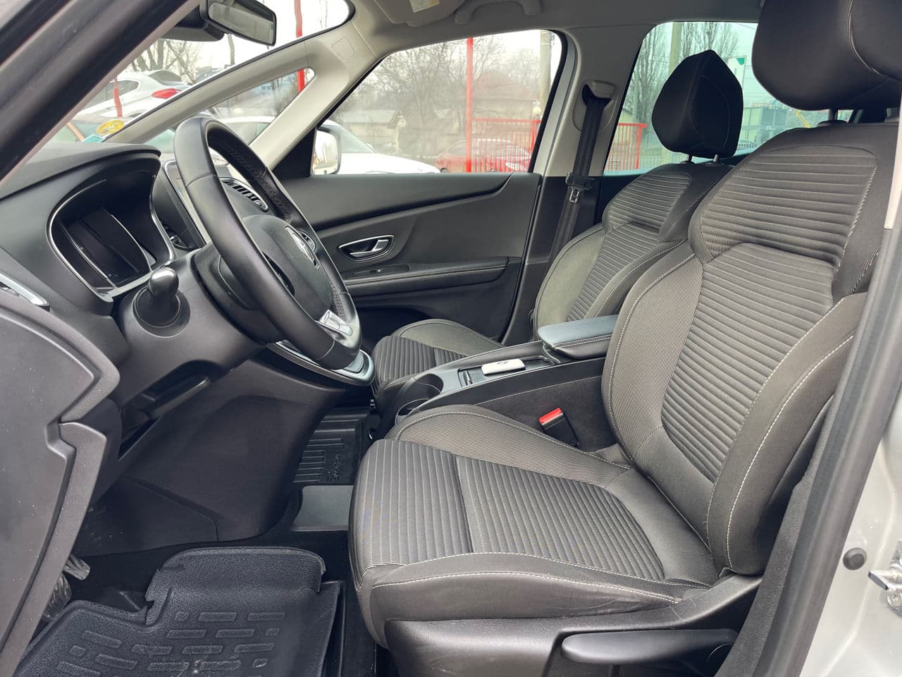 Renault Scenic 2019 — Миниатюра 7