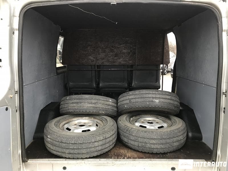 2003 Ford Transit — Miniatură 18