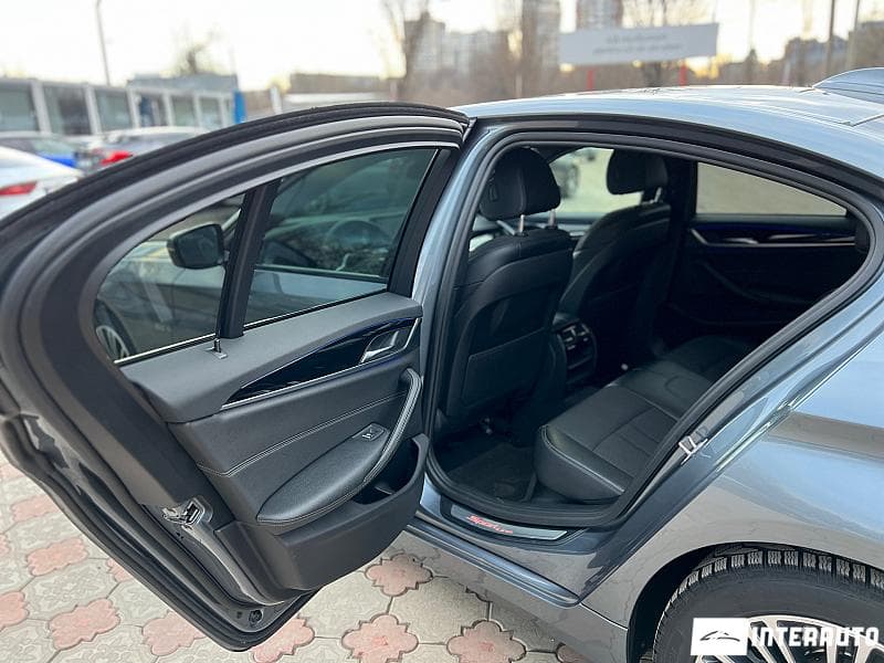 2017 BMW 520 — Miniatură 16