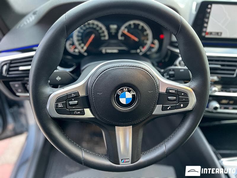 2017 BMW 520 — Miniatură 11