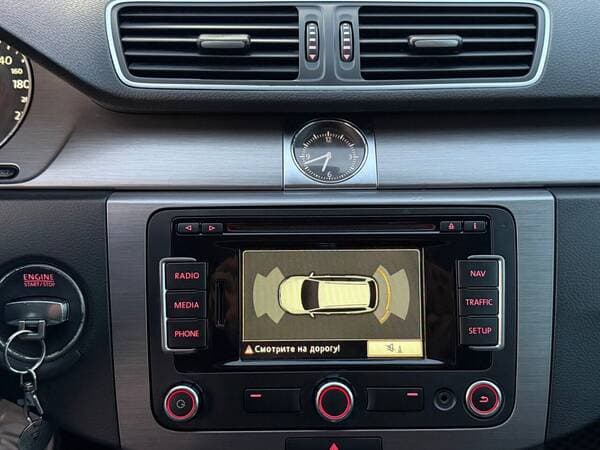 2011 Volkswagen Passat — Miniatură 12