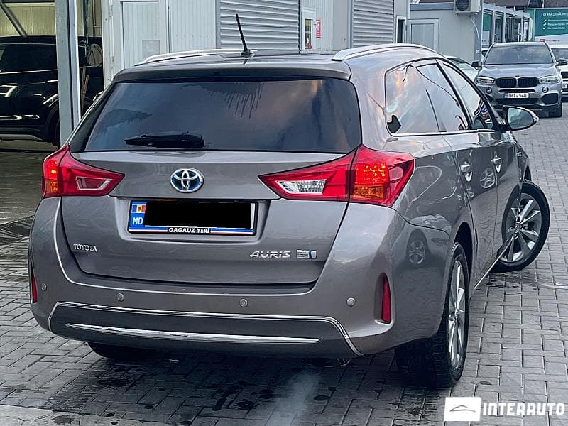 2014 Toyota Auris — Miniatură 4