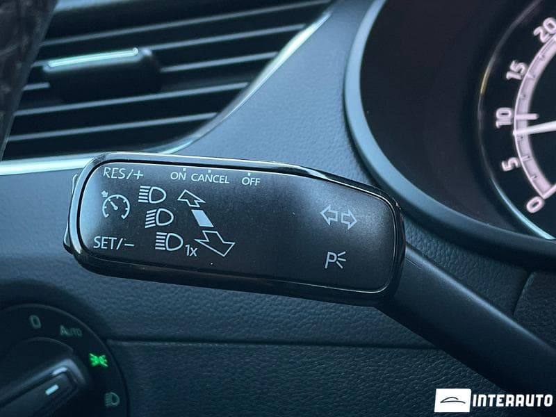 2019 Skoda Octavia — Miniatură 8