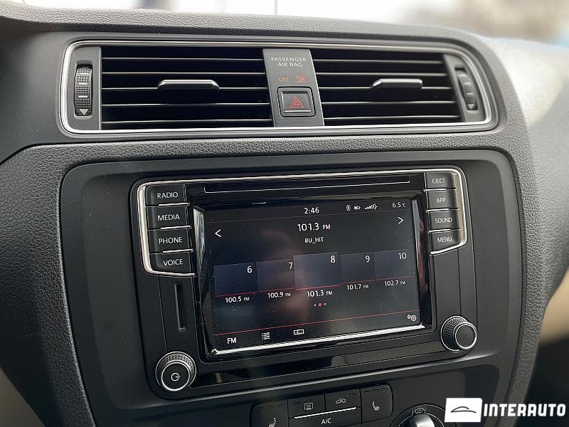 2017 Volkswagen Jetta — Miniatură 15