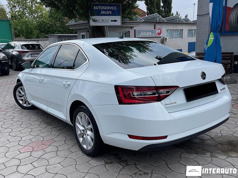 2017 Skoda Superb — Miniatură 2