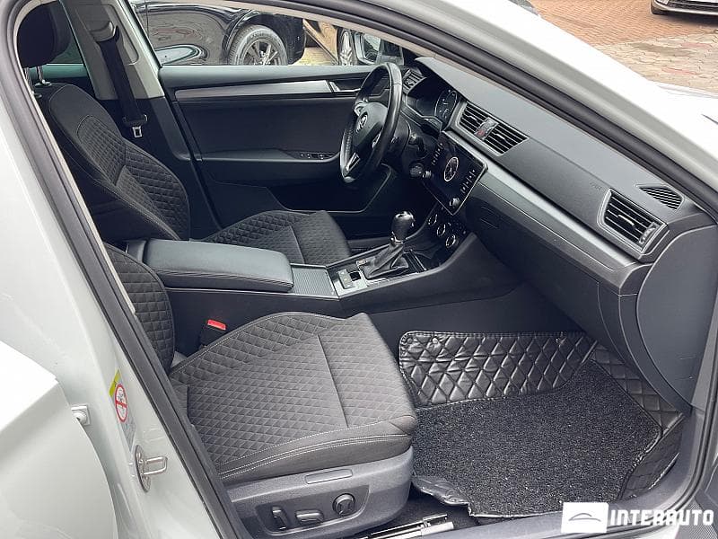 2017 Skoda Superb — Miniatură 18