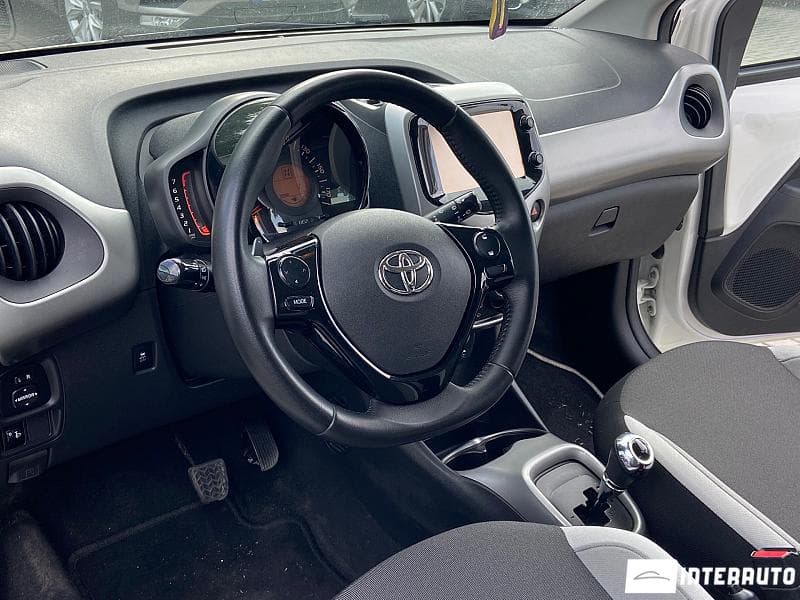 2018 Toyota Aygo — Miniatură 6