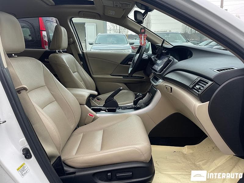 2015 Honda Accord — Miniatură 18