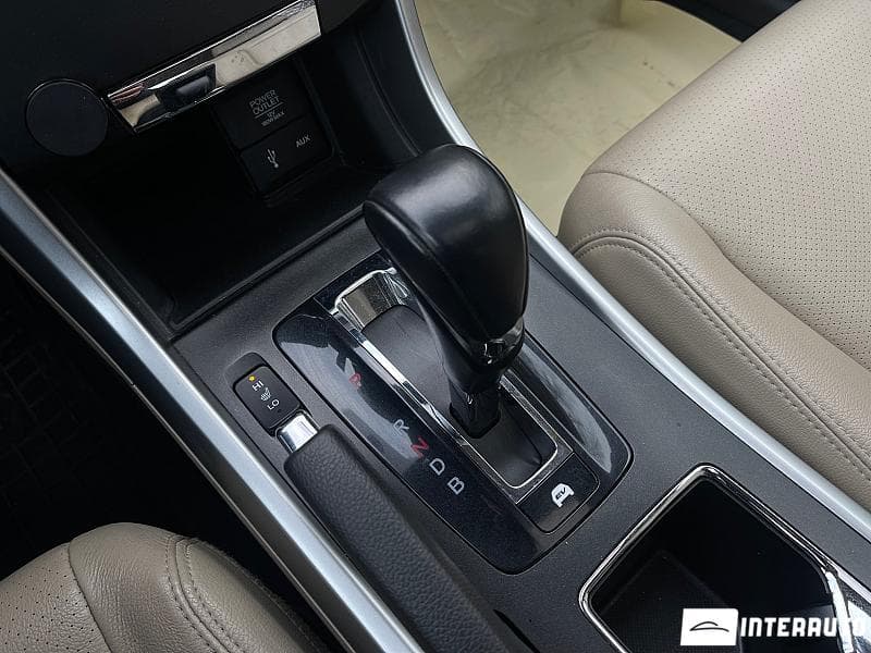 2015 Honda Accord — Miniatură 17